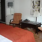& Restaurang 3*