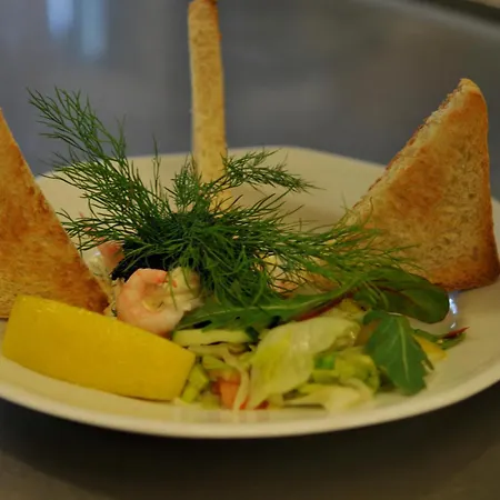 & Restaurang 3* אקרו