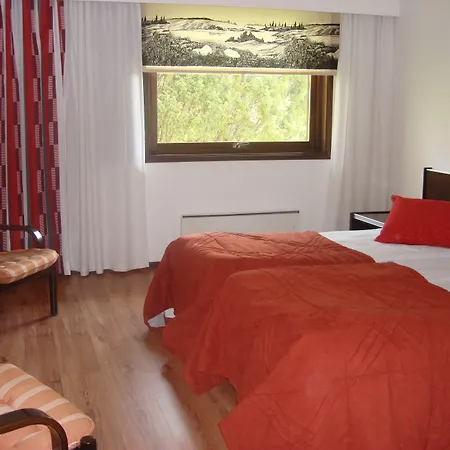 & Restaurang מלון 3*