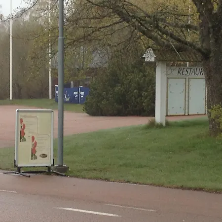 & Restaurang 3* אקרו