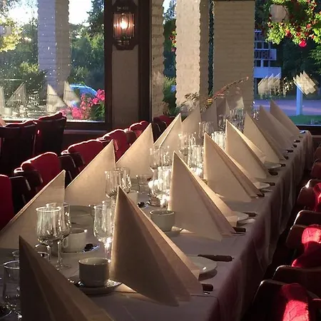 호텔 & Restaurang 3*