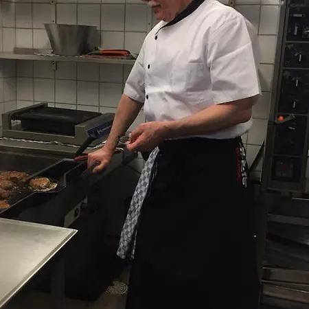 Eckeroe & Restaurang Hotel 3*
