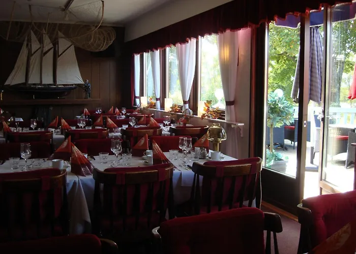 מלון & Restaurang 3*