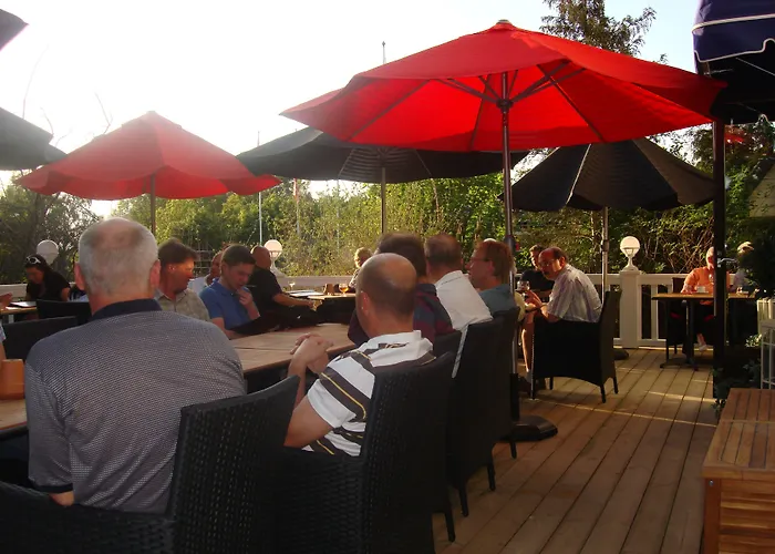 & Restaurang אקרו