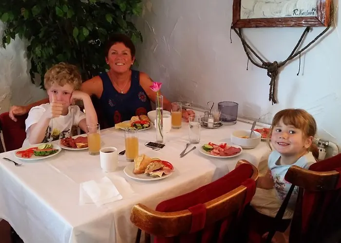 Hotell&restaurang 3* Eckero